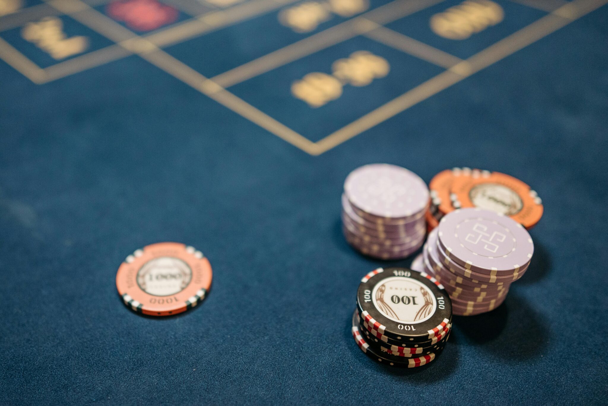 How are smartphones driving the popularity of online casinos?